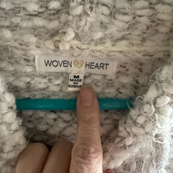 Woven Heart Cream Textured Sweater/Hoodie - so soft! - Picture 3 of 5